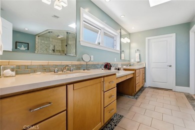 Live the South Bay Dream in Hollywood Riviera! Sitting proudly - photo 49