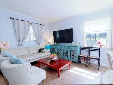 Renovated in 2020. 3 Bedrooms,1 Full Bath Cozy Colonial Zoned in - photo 10