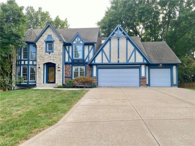 Old Longview Lake Home Under Contract in Lees Summit Missouri