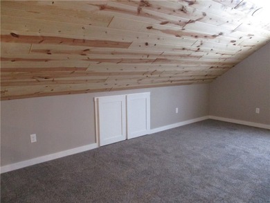 The builder has adorned this new home with high end features and - photo 12