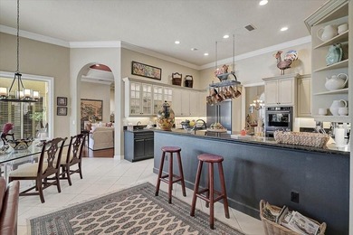 **IMPRESSIVE GOLF COURSE ESTATE IN THE HIGHLY SOUGHT-AFTER OAKS - photo 16