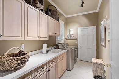 **IMPRESSIVE GOLF COURSE ESTATE IN THE HIGHLY SOUGHT-AFTER OAKS - photo 36