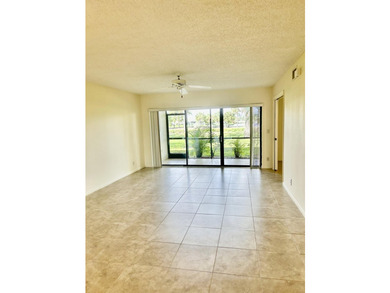 This 2/2 lakeview condo on the First Floor offers tile flooring - photo 14