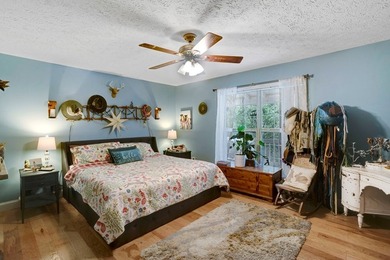 PRICE REDUCED!! Working mini-farm just 4 miles from Lake - photo 16