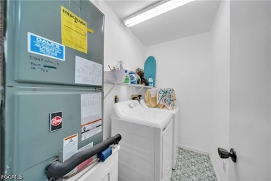 Welcome to Silver Cove in Punta Gorda. This beautifully updated - photo 18