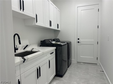 Welcome to this stunning new-build (2026) home on a spacious lot - photo 19