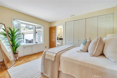 Love at first sight! A welcoming open-concept floorpan greets - photo 28