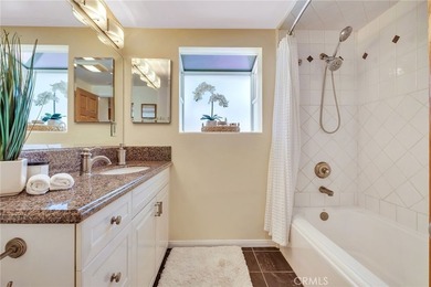 Love at first sight! A welcoming open-concept floorpan greets - photo 30
