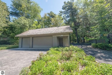 Enjoy the best of North Lake Leelanau living with 200 feet of - photo 35