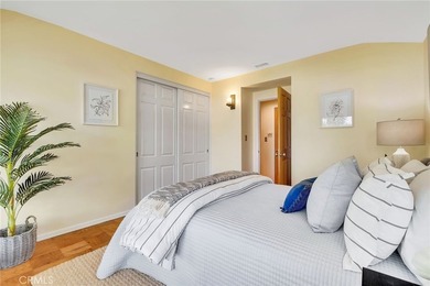 Love at first sight! A welcoming open-concept floorpan greets - photo 36