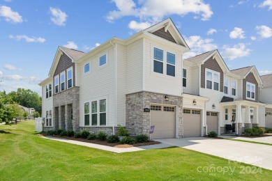 Lake Townhome/Townhouse For Sale in Charlotte, North Carolina