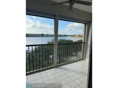 (private lake, pond, creek) Condo For Sale in Pembroke Pines Florida