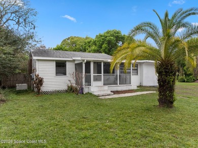 INVESTOR OR FIRST TIME HOME BUYERS! FHA QUALIFIED! This home - photo 1