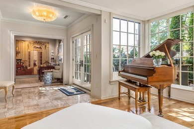 Originally built circa 1815 Federal, Strawbery Court is one of - photo 13