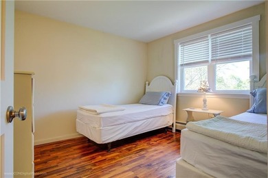 Unbeatable Newport Value: Rare 2-Story Townhouse in Desirable - photo 17