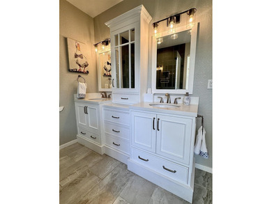 Every detail shines in this gorgeous, fully remodeled home in - photo 18