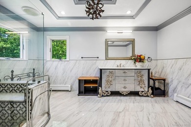 Stunning 5-bedroom, 3.5-bathroom Colonial situated on an - photo 22
