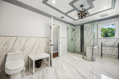 Stunning 5-bedroom, 3.5-bathroom Colonial situated on an - photo 23