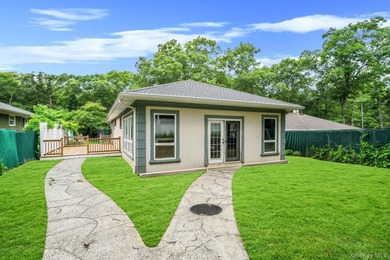 Welcome to 138 River Road, Shirley - a beautifully maintained - photo 29
