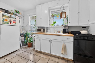 SIX UNIT PLUS FOUR GARAGE BAY cash flowing and investment - photo 30