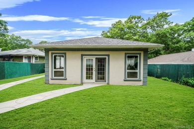 Welcome to 138 River Road, Shirley - a beautifully maintained - photo 30