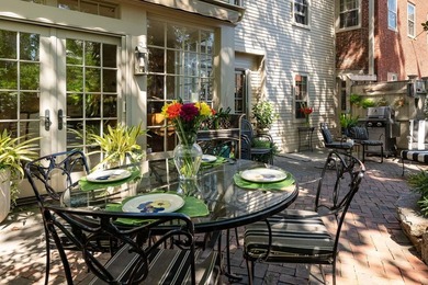 Originally built circa 1815 Federal, Strawbery Court is one of - photo 33
