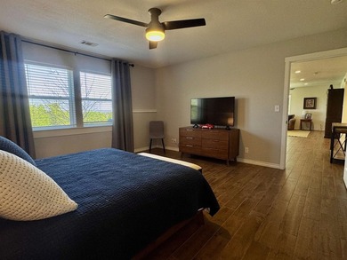 Every detail shines in this gorgeous, fully remodeled home in - photo 34