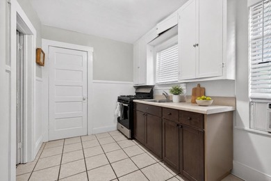 SIX UNIT PLUS FOUR GARAGE BAY cash flowing and investment - photo 36