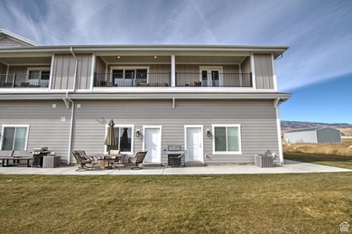 New Price, make the move to Bear Lake. This end double inits - photo 3