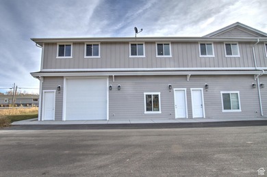 New Price, make the move to Bear Lake. This end double inits - photo 10