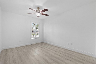 Charming guard gated community in East Boca, 1 1/2 miles to - photo 20