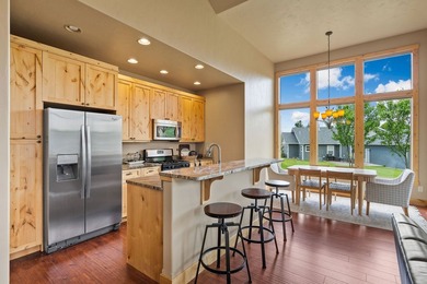 Well-maintained home in desirable Bigfork Landing! This inviting - photo 2