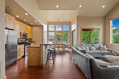 Well-maintained home in desirable Bigfork Landing! This inviting - photo 3