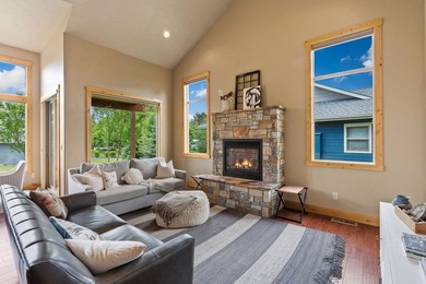 Well-maintained home in desirable Bigfork Landing! This inviting - photo 4