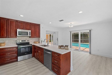Charming guard gated community in East Boca, 1 1/2 miles to - photo 30