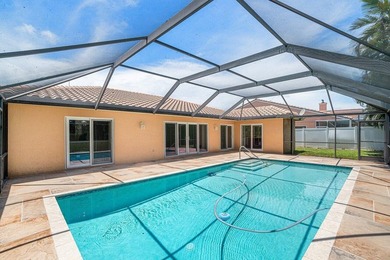 Charming guard gated community in East Boca, 1 1/2 miles to - photo 35