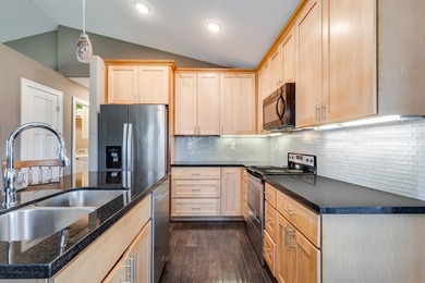 This stunning 5-bedroom, 3-bathroom home offers all the upgrades - photo 2