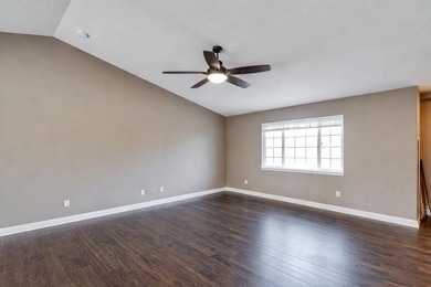 This stunning 5-bedroom, 3-bathroom home offers all the upgrades - photo 7