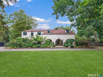 Located in prestigious Greens Farms, this European-inspired - photo 4