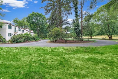 Located in prestigious Greens Farms, this European-inspired - photo 5
