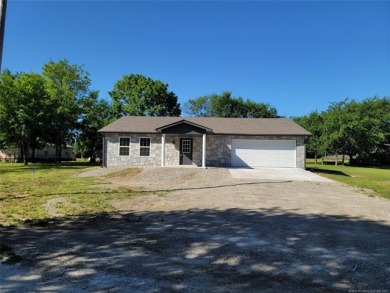 Lake Home Off Market in Eufaula, Oklahoma