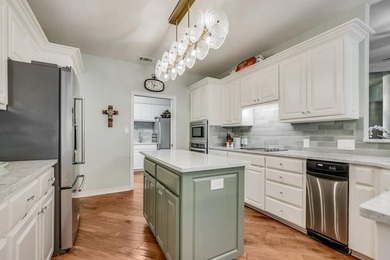 Tucked into the heart of Horseshoe Bay, this beautifully updated - photo 19