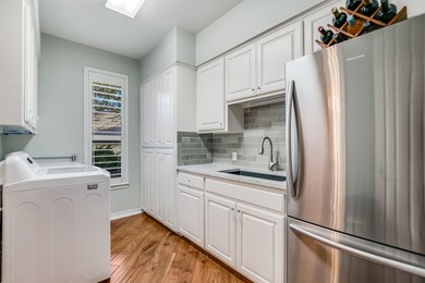 Tucked into the heart of Horseshoe Bay, this beautifully updated - photo 20
