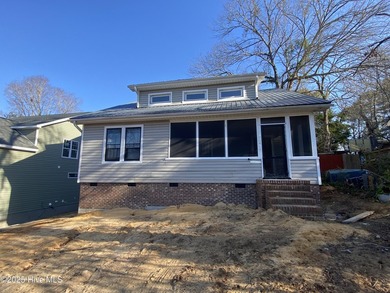 (private lake, pond, coastal) Home For Sale in Aberdeen North Carolina