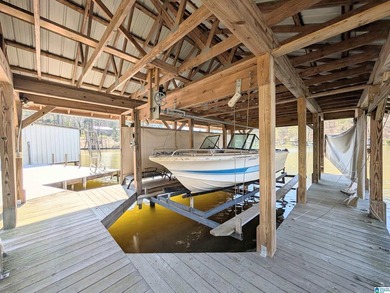 Beautiful 2-bedroom 2 bath home with approximately 400 feet of - photo 24