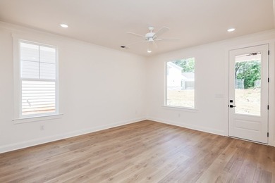 Beech plan with a main level master & each bedroom having a - photo 24