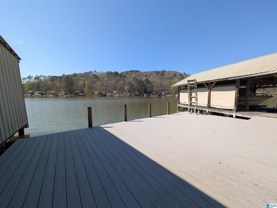 Beautiful 2-bedroom 2 bath home with approximately 400 feet of - photo 25