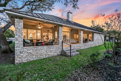 Tucked into the heart of Horseshoe Bay, this beautifully updated - photo 31