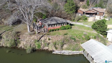 Beautiful 2-bedroom 2 bath home with approximately 400 feet of - photo 32