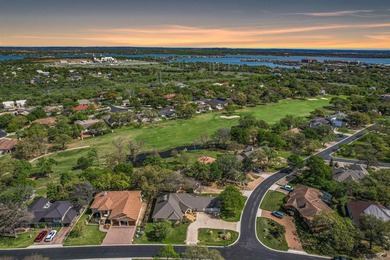 Tucked into the heart of Horseshoe Bay, this beautifully updated - photo 33
